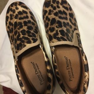 Leopard print flats
